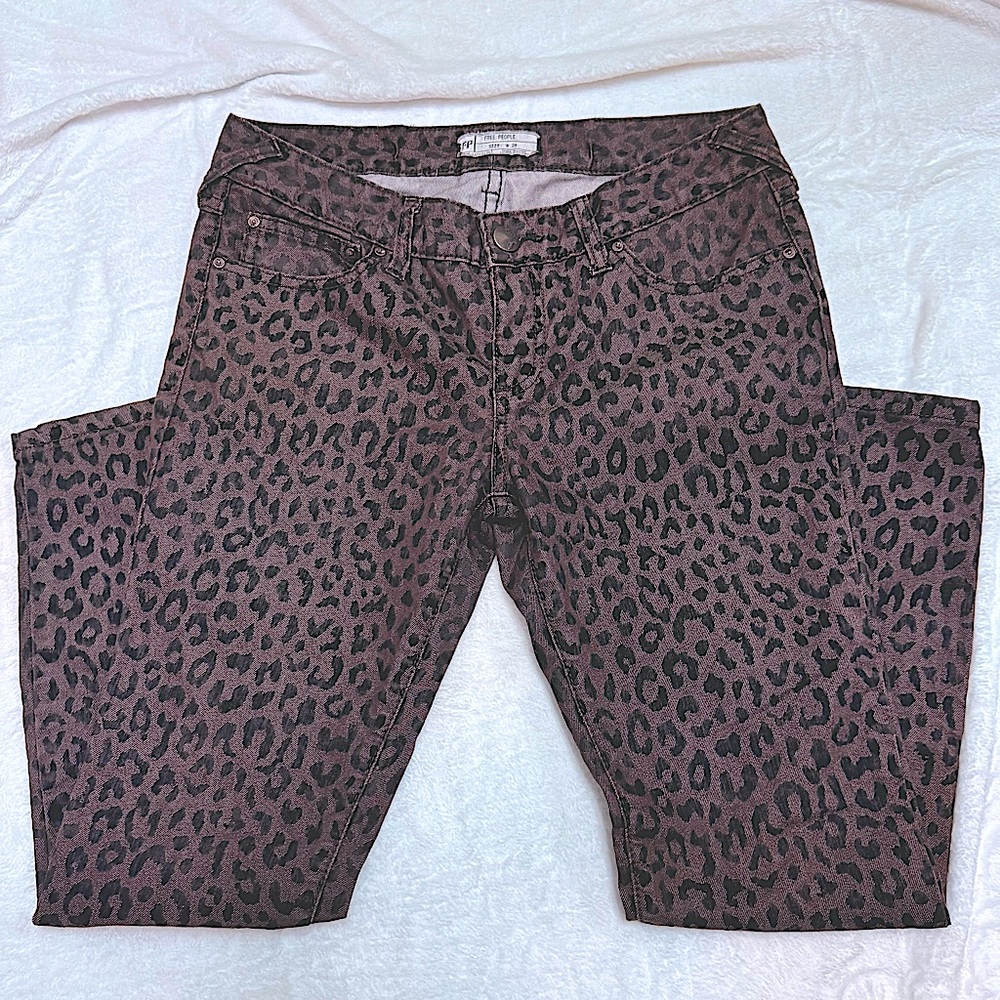 Free People leopard print jeans sz 28